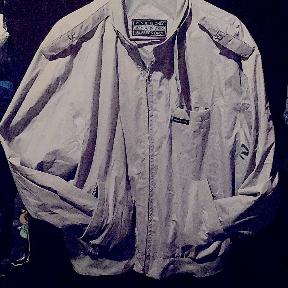 Ventage Members Only jacket ( rare find )